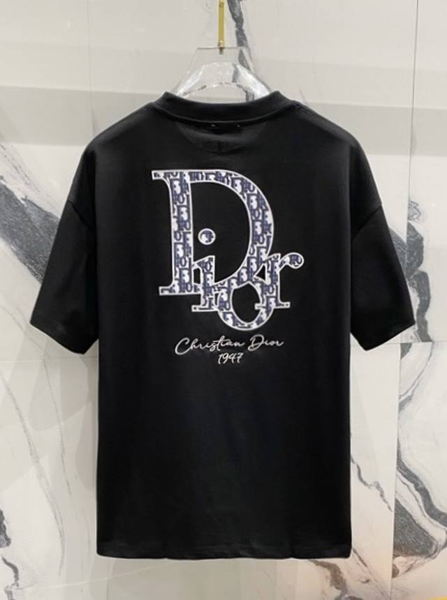 高品质 Dior 迪奥前后刺绣新款T桖！ 25Ss春夏新品，D家标识醒目Lood贴布字母， 采用32支260克双纱纯棉原版面料，磨毛处理更丝滑亲肤，重工工艺，时