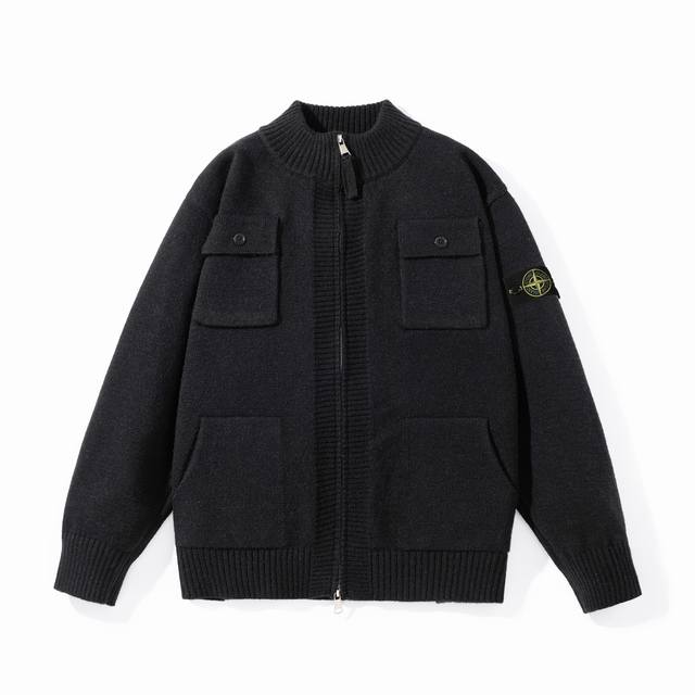 Stone Island石头岛多口袋徽章拉链针织毛衣开衫外套 定制主标 辅料 水洗齐全 品牌刺绣徽章 纽扣全部开模 原单品质秋冬必入！定织定染Yb一致羊毛混纺面