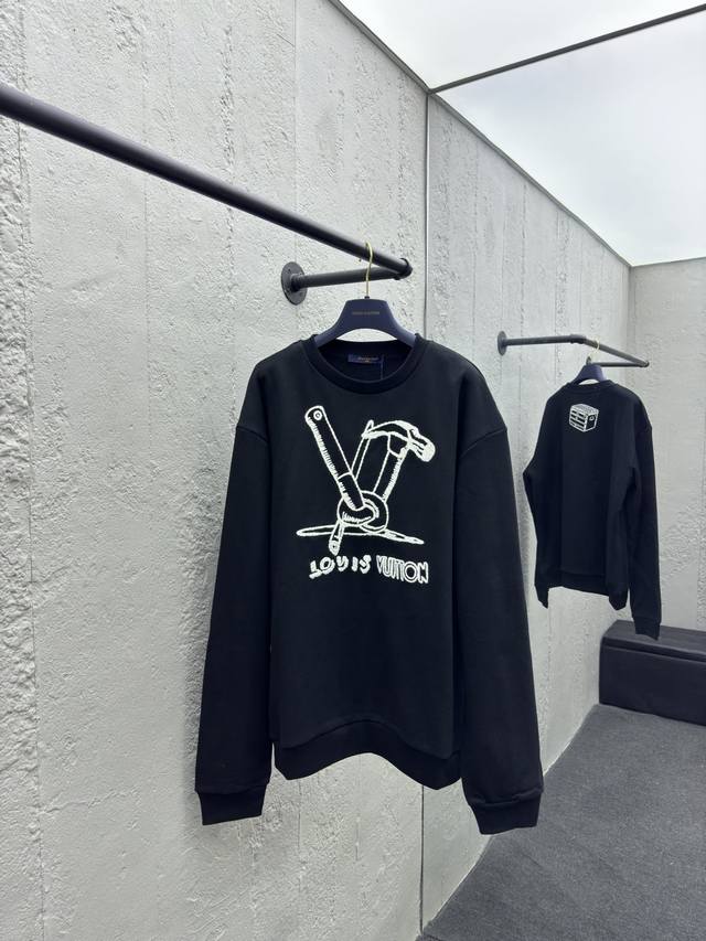 顶级最高版本 Lv路易威登Louis Vuitton 驴家1V 经典铁锤刺绣套头圆领卫衣 男女同款 情侣款 宽松版型 最高版本 原版面料 高版本 高品质 所有细