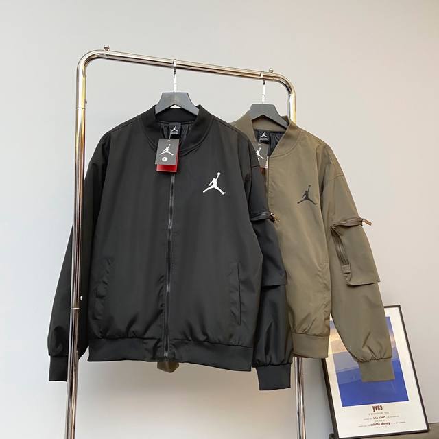 Air Jordan乔丹棒球飞行员夹克外套爆款新品 双色可选 现货上新！ 专柜同款宽松修身版型 手臂复杂多口袋设计 细节还原定制螺纹细节辅料 1:1五金拉链 三