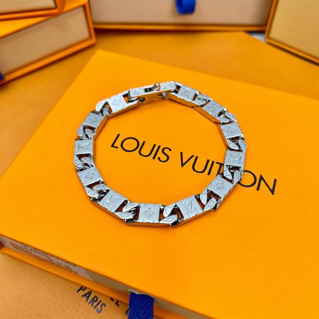 Louis Vuitton路易威登 Monogram Tied Up时尚 手链 男款银色古巴链，Monogram Tied U 手链-编码：M0921M-官网在