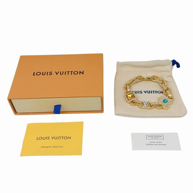 Louis Vuitton 镶嵌设计-黄铜-锆石-项链-王鹤棣同款-金色-Paradise Stone 手链链-编码：M01878-官网在售价 P36,15Rm