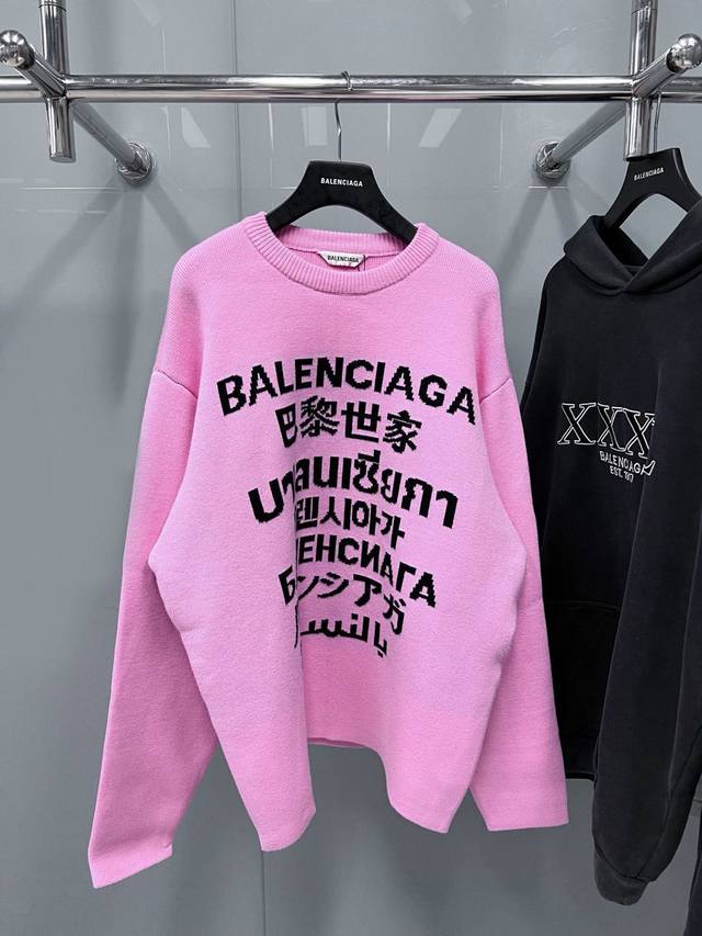 巴黎世家毛衣多国语言毛衣实拍上新 推荐指数五颗星 小仙女必备 Balenciaga 高克重版本 新款多国语言毛衣太好看了 超级少女的樱花粉上身超显白 少女感十足