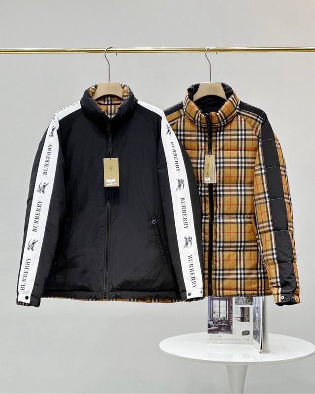 Burberry巴宝莉限定款格子双面穿羽绒棉服冬季必备单款 专柜同步发售 海外版经典巨作 独家首发 上身帅爆啦！！版型一流上身特别帅！棉衣最讲究的就是做工方面，