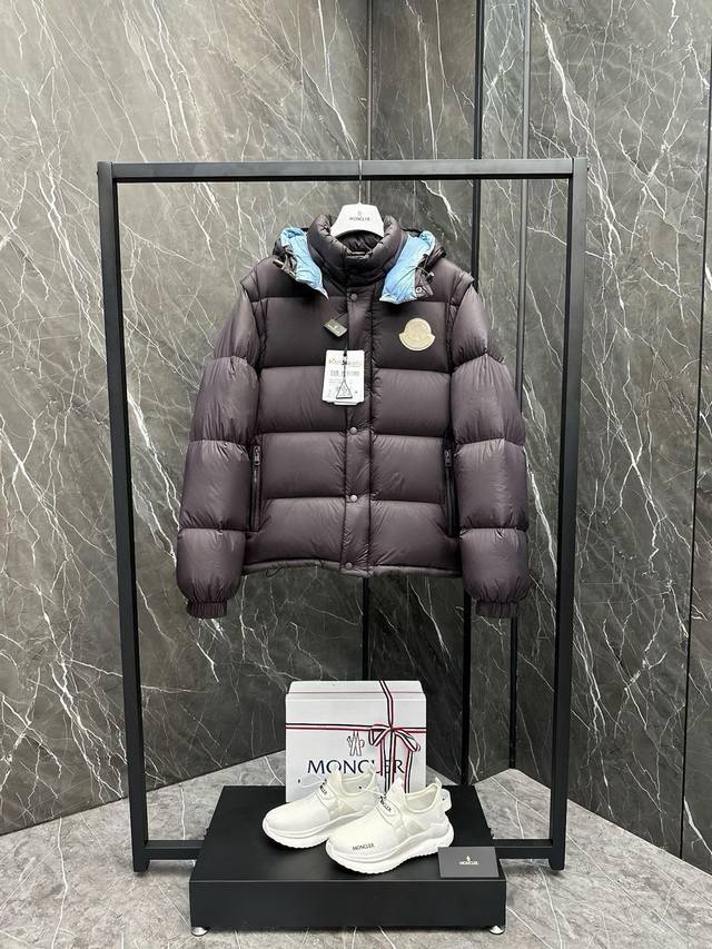 顶级羽绒Moncler Cyclone蒙口二合一羽绒夹克外套. 鹅绒填充，小码填充 克，一件轻松过冬. 可变 夹克 连帽马甲 立领马甲 连帽羽绒外套. Cycl