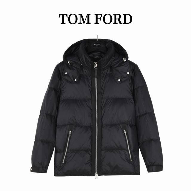 Tomford 汤姆福特拉链连帽羽绒服 贸易渠道稀出，海外精品限量销售。户外风衣产品的典范，以低饱和色调呈。这款夹克兼备温暖且轻盈的特质。 最新款专柜同款，超正