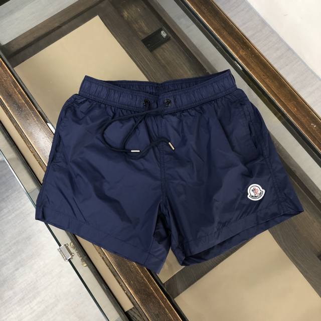 Moncler 蒙口 春夏新品、最新专柜款短裤、时尚沙滩裤、定制原版 做工细节无可挑剔、完美出品、专柜高科技速干纤维尼龙面料、清爽舒适、型男必备、13颜色可选、