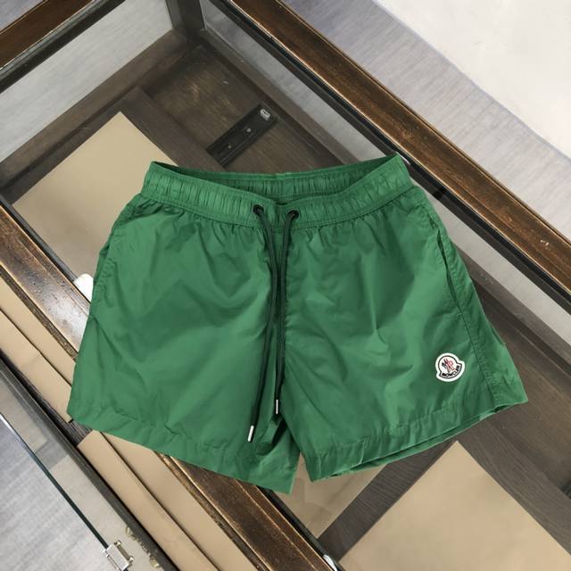 Moncler 蒙口 春夏新品、最新专柜款短裤、时尚沙滩裤、定制原版 做工细节无可挑剔、完美出品、专柜高科技速干纤维尼龙面料、清爽舒适、型男必备、13颜色任选