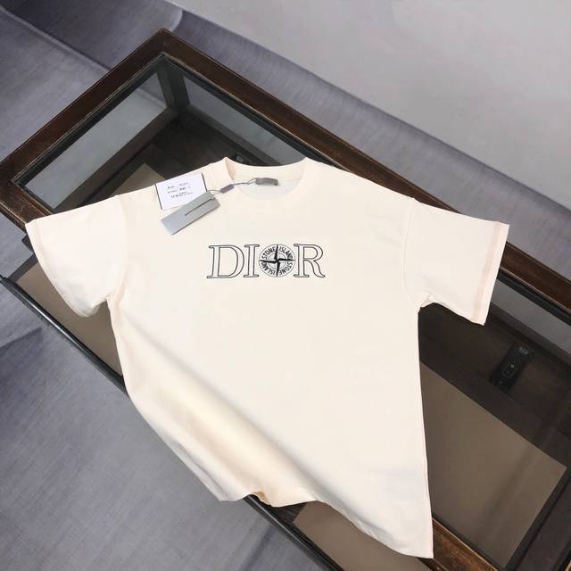 Dior 迪奥& Stone Island 石头岛 联名 25Ss专柜同款圆领短袖T恤 情侣款 定制棉质面料 厚板立体！衣服偏厚使整体高透气和柔软性的质感更加凸