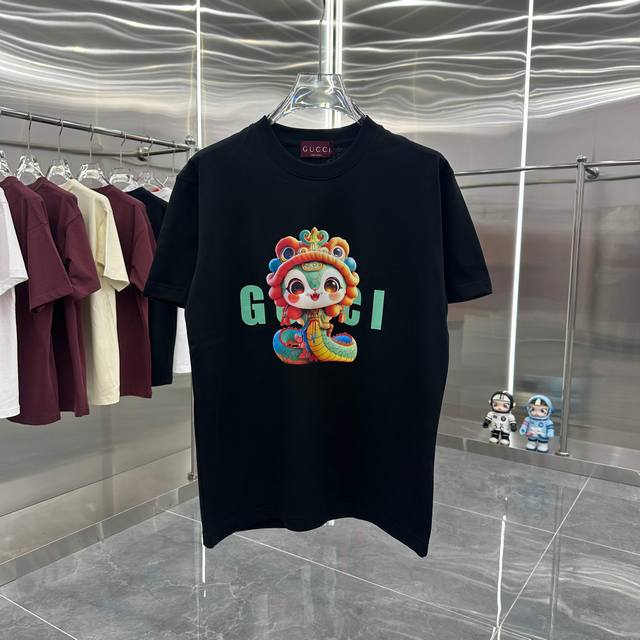 Gucci 2025春夏新款320克短袖T恤 个性印花 男女同款宽松版 S M L Xl Xxl 五个码 黑色 杏色 红色